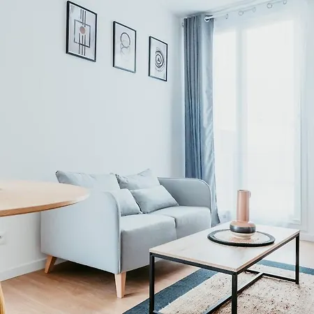 - Le Quai 06 Apartment *