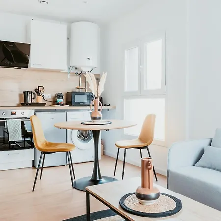 - Le Quai 06 Apartament *