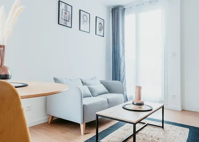 - Le Quai 06 Apartment *